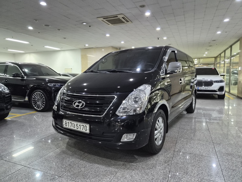 Hyundai Starex