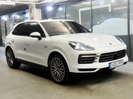 Porsche Cayenne 2022