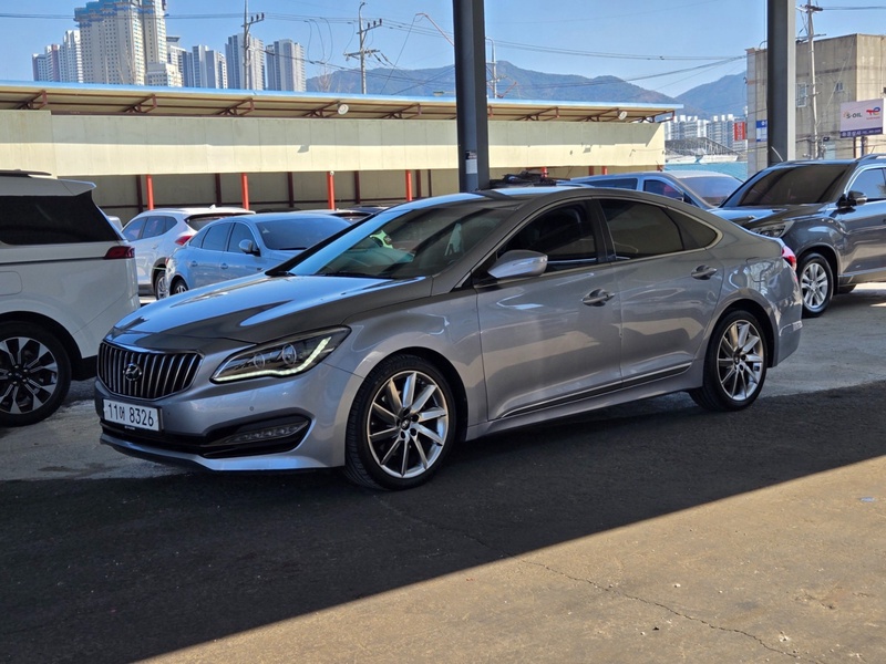 Hyundai Aslan