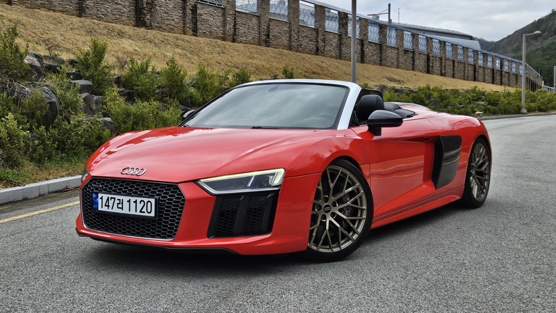 Audi R8