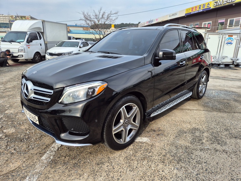 Mercedes-Benz GLE-Class