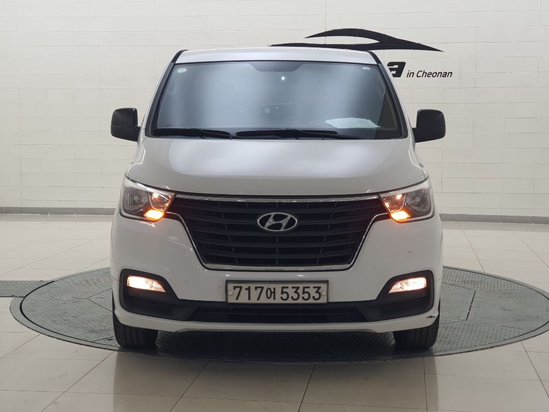 Hyundai Starex