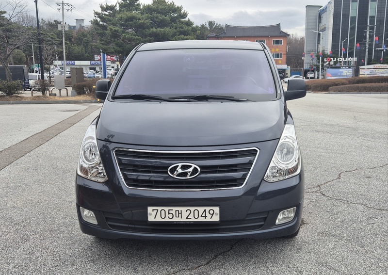 Hyundai Starex