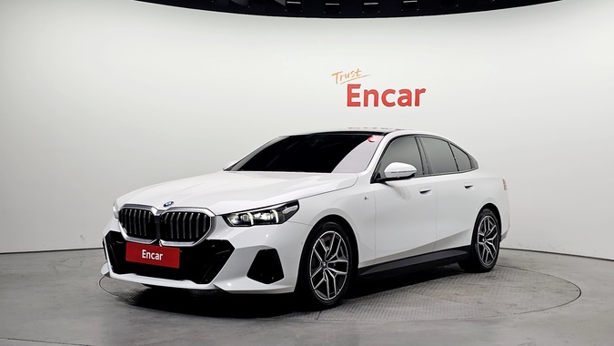 BMW i5 2025