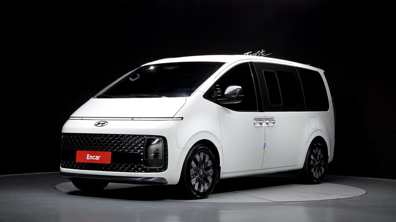 Hyundai Staria