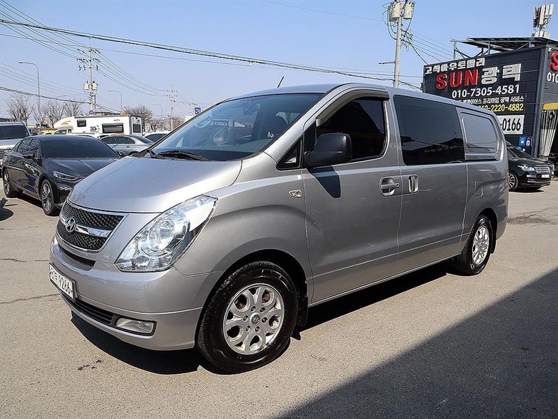 Hyundai Starex