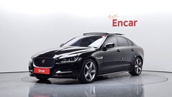 Jaguar XE 2018