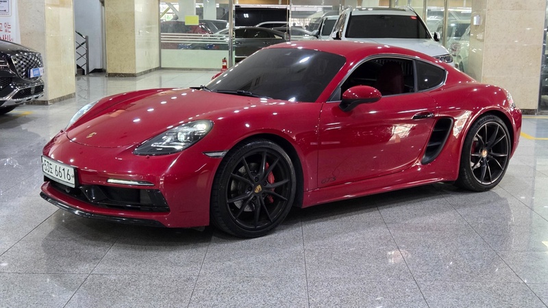 Porsche 718