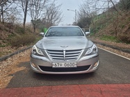 Hyundai Genesis 2012