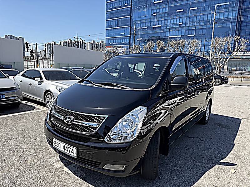 Hyundai Starex