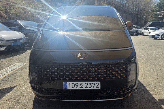 Hyundai Staria 2025