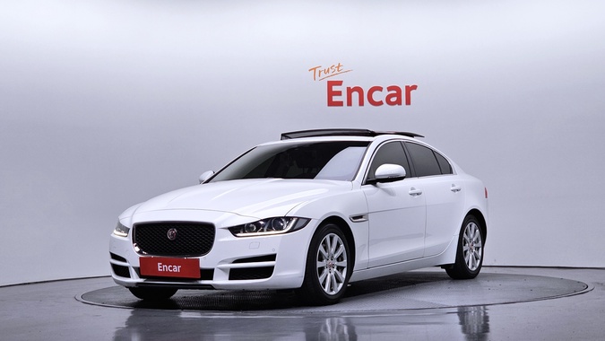 Jaguar XE 2016