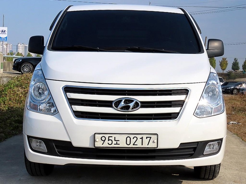 Hyundai Starex