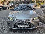 Lexus ES 2025