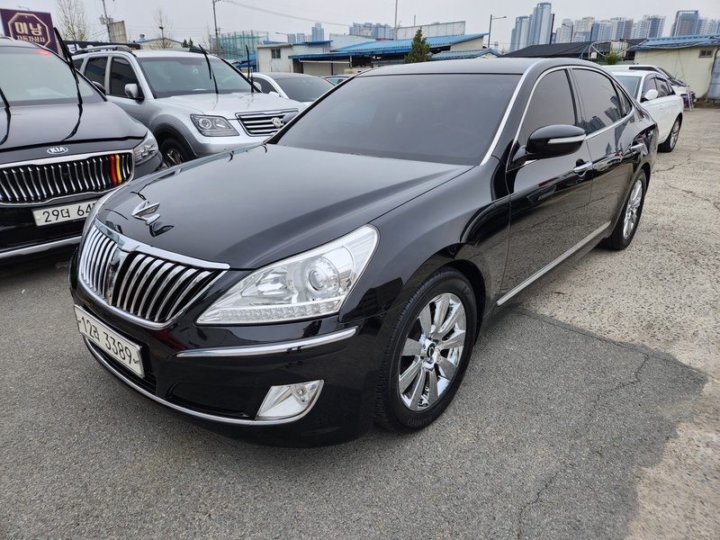 Hyundai Equus