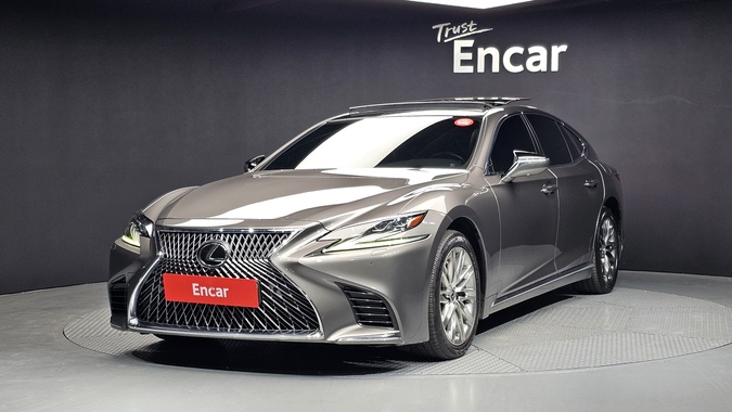 Lexus LS 2019