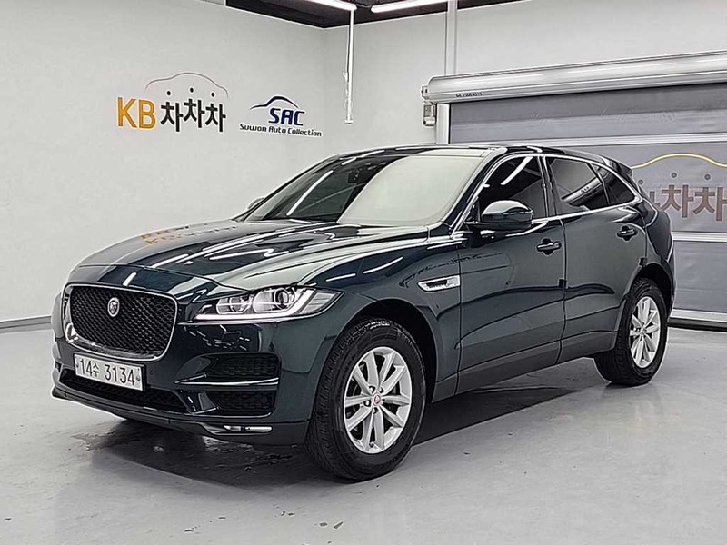 Jaguar F-Pace