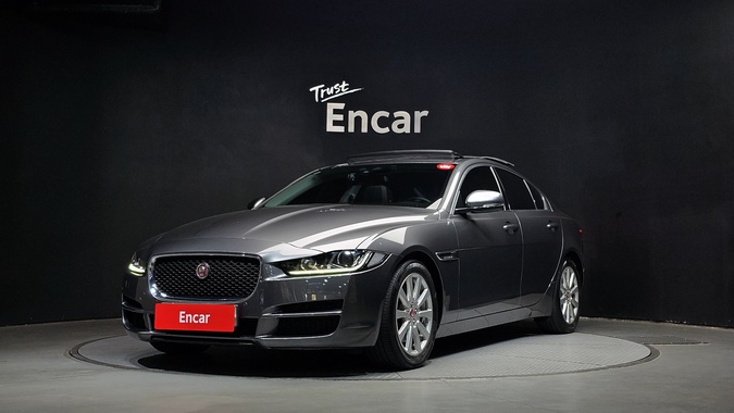 Jaguar XE 2016