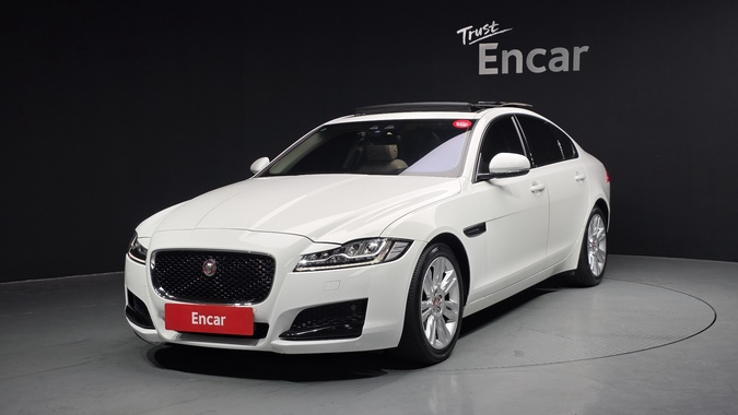 Jaguar XF 2016