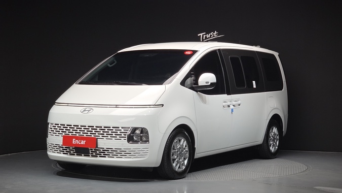 Hyundai Staria 2025