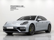 Porsche Panamera 2023