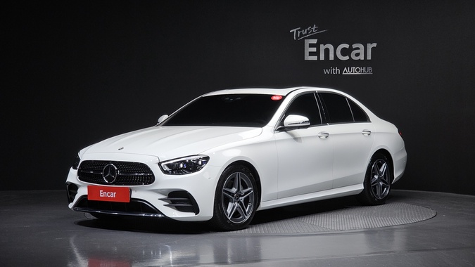 Mercedes-Benz E-Class 2022