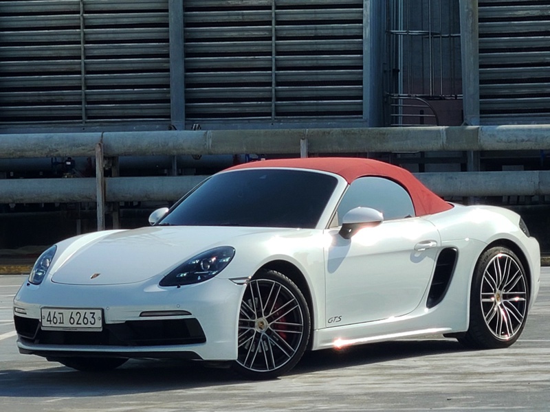 Porsche 718