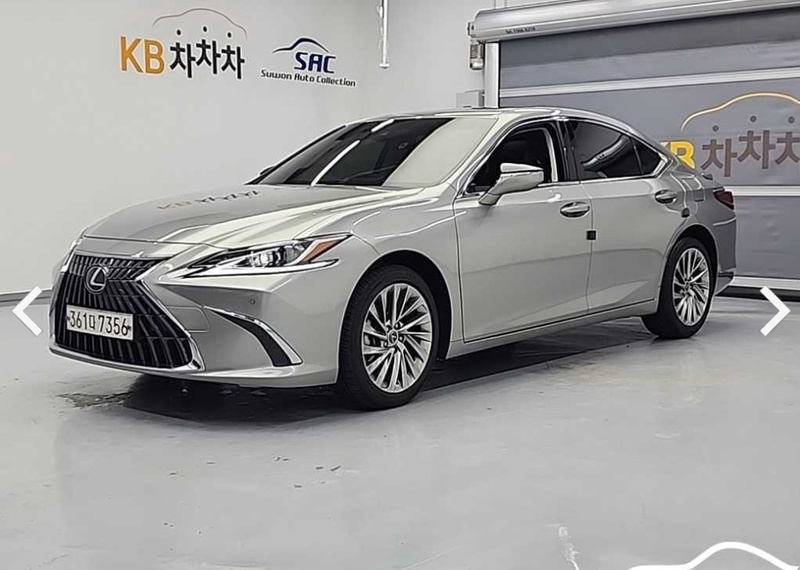 Lexus ES