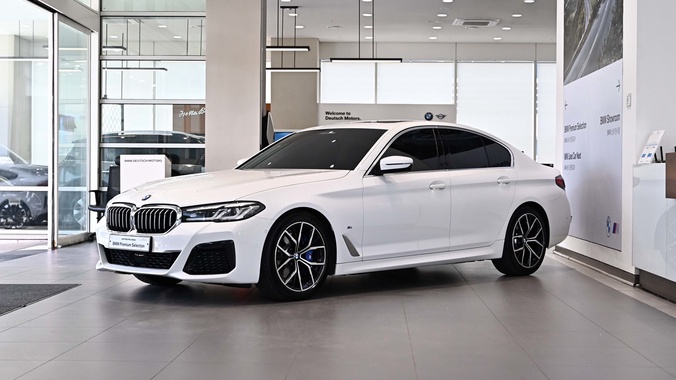 BMW 5 Series 2023