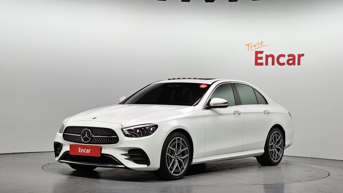 Mercedes-Benz E-Class 2022