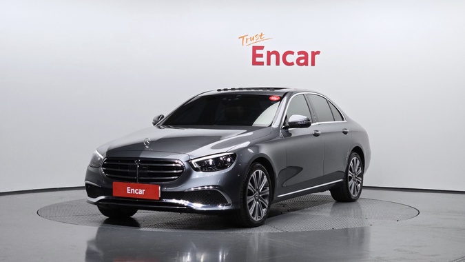 Mercedes-Benz E-Class 2023