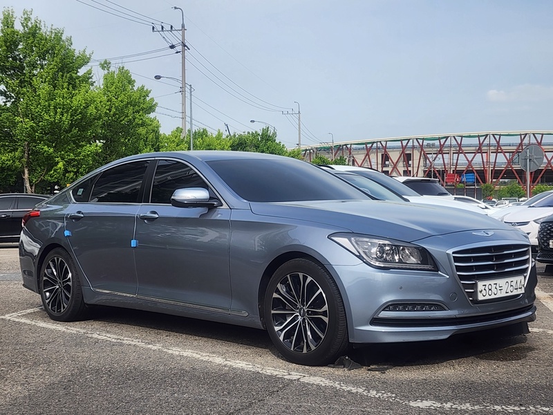 Hyundai Genesis