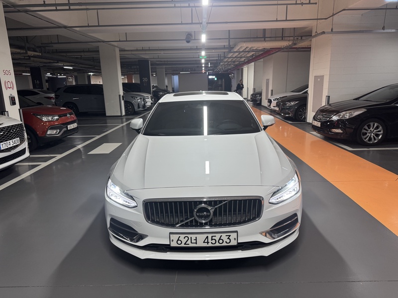 Volvo S90