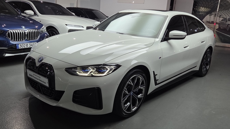 BMW i4