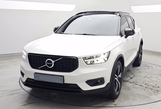 Volvo XC40 2021