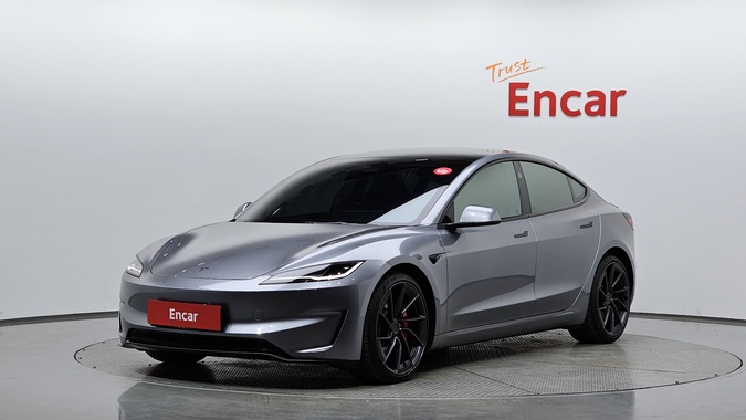 Tesla Model 3 2025