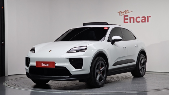 Porsche Macan 2025