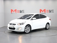 Hyundai Accent 2015