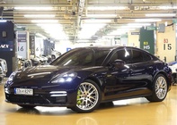 Porsche Panamera 2021