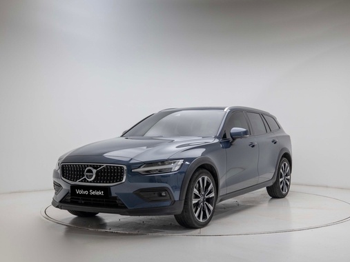 Volvo V60 2022