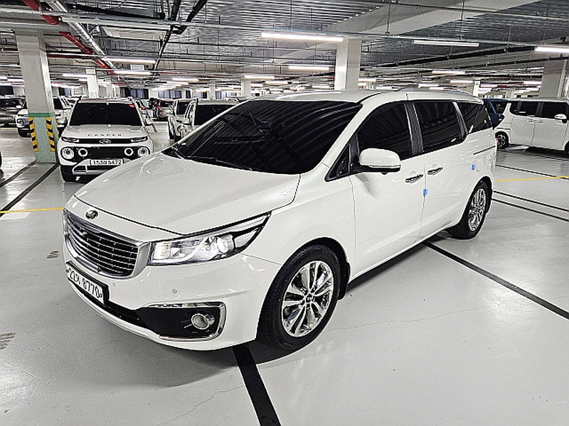 Kia Carnival