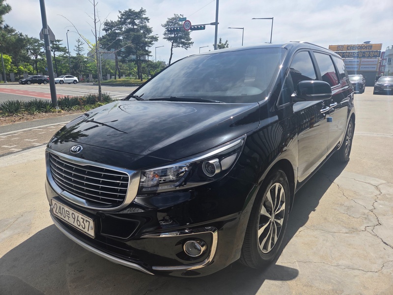Kia Carnival
