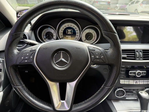 Mercedes-Benz C-Class 2011