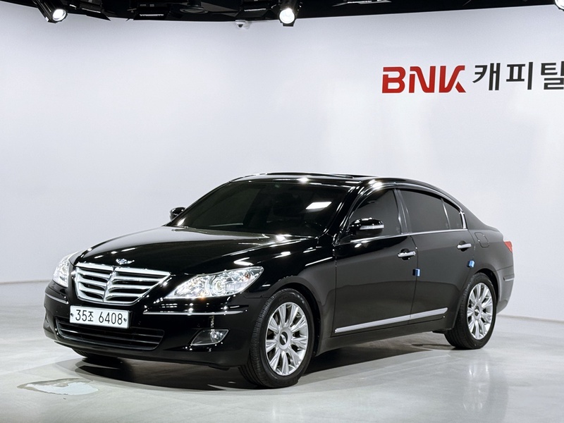 Hyundai Genesis