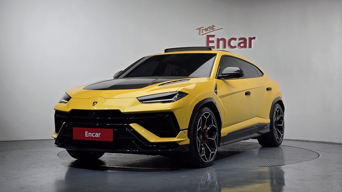 Lamborghini Urus 2024