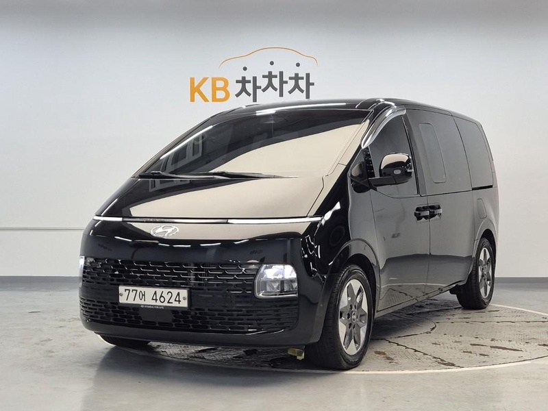 Hyundai Staria