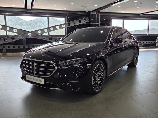Mercedes-Benz E-Class 2025
