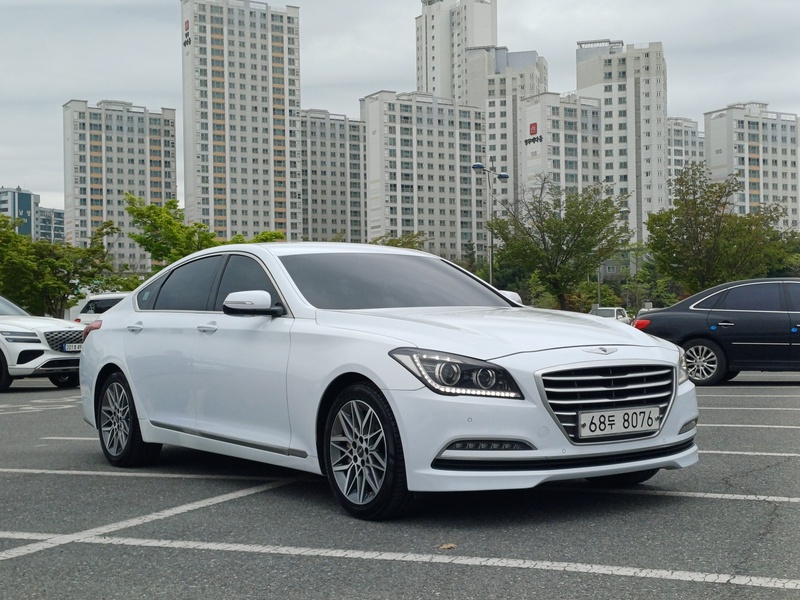 Hyundai Genesis