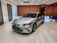 Lexus ES 2025