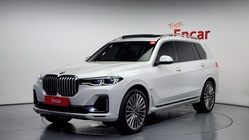 BMW X7 2021